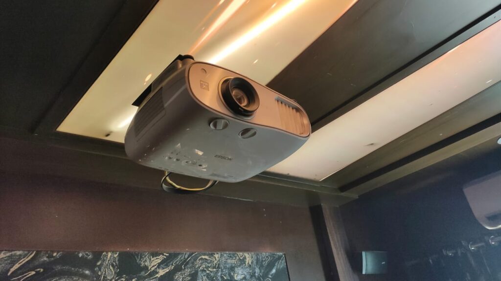 projector technician near me